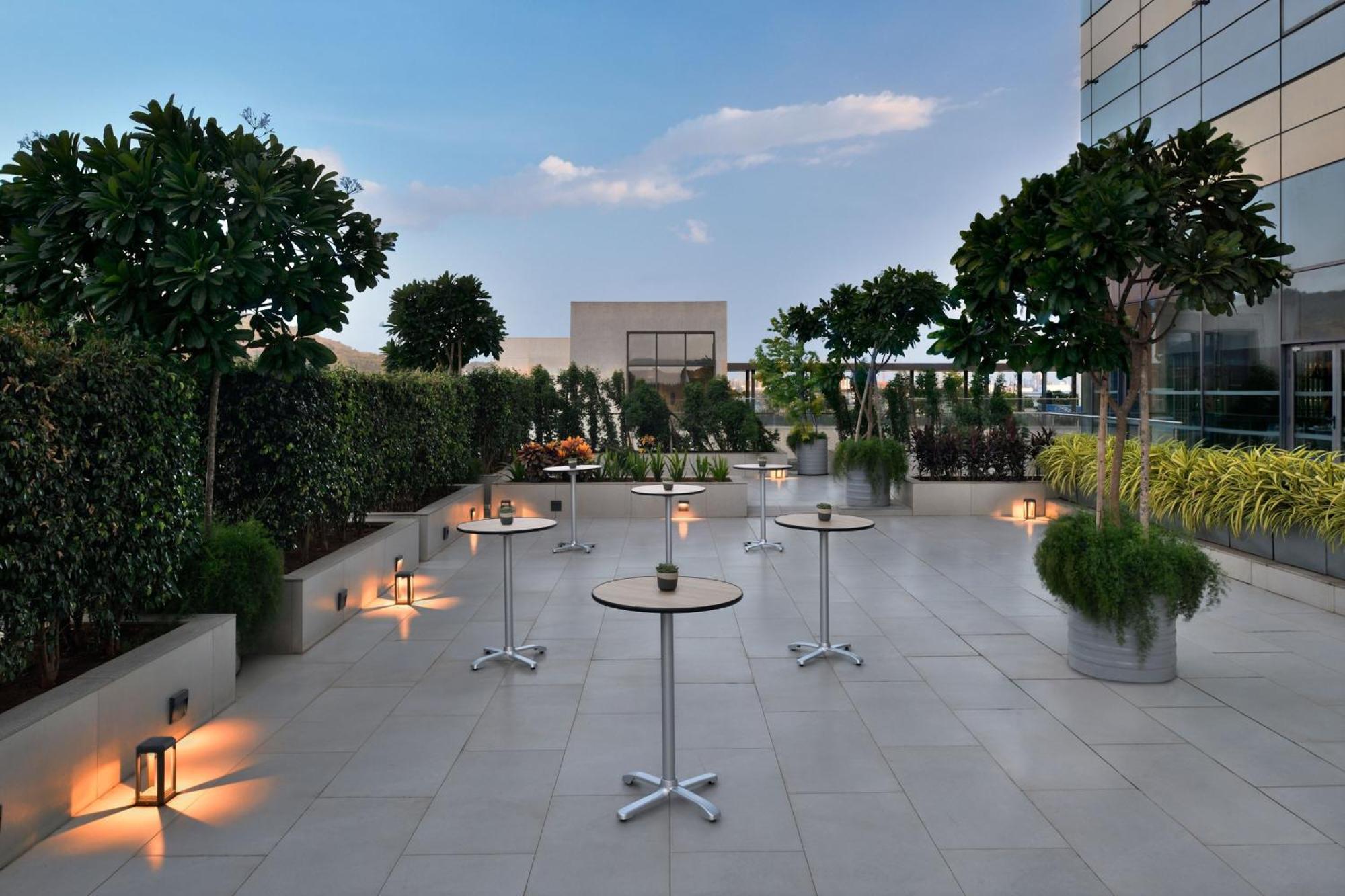 Marriott Executive Apartments Нави Мумбаи Экстерьер фото