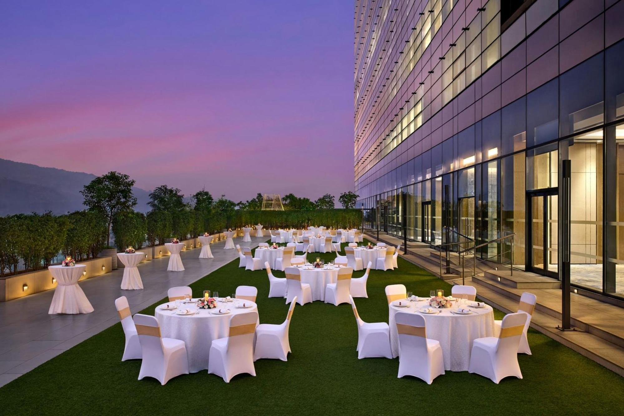 Marriott Executive Apartments Нави Мумбаи Экстерьер фото